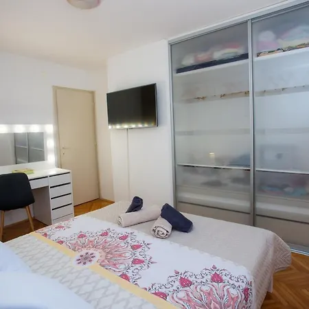 Apartment Mia Leona *